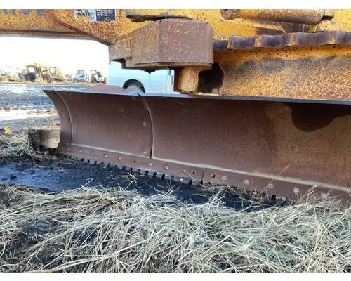 Volvo G746B Equipment (Mounted)