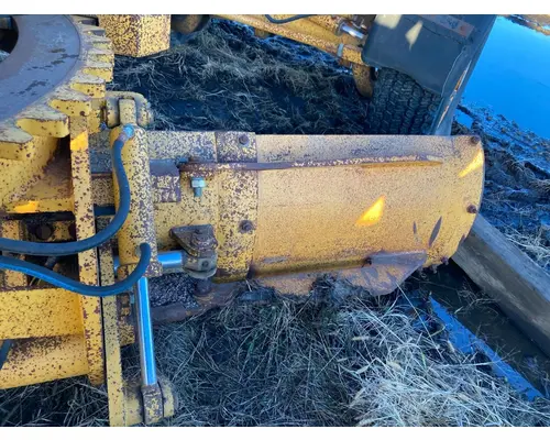 Volvo G746B Equipment (Mounted)