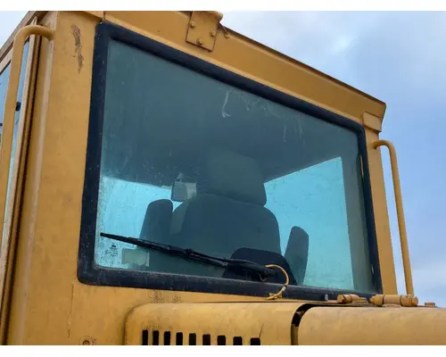 Volvo L90B Equip Back Glass