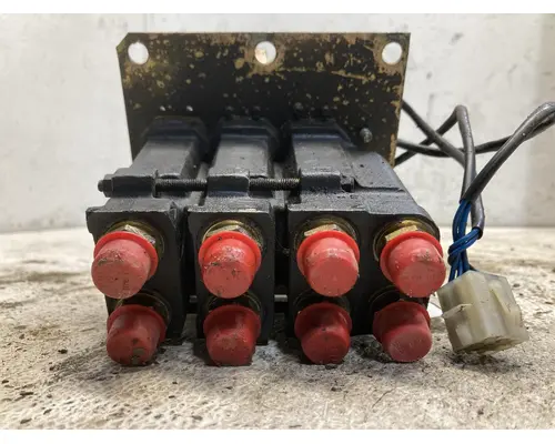 Volvo L90B Equip Controls