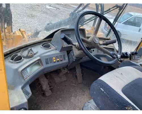 Volvo L90B Equip Dash Assembly
