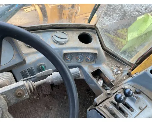 Volvo L90B Equip Dash Assembly