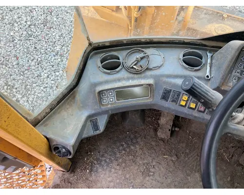 Volvo L90B Equip Dash Assembly