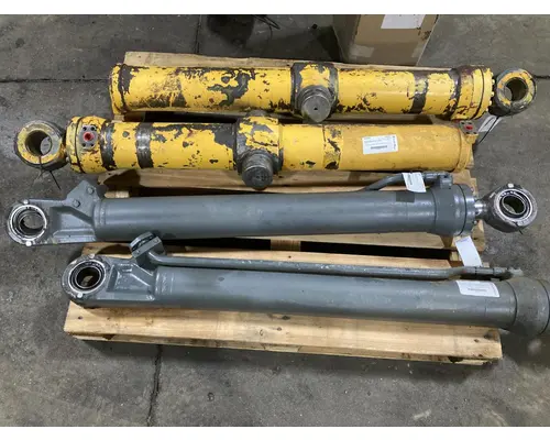 Volvo L90B Equip Hydraulic Cylinder
