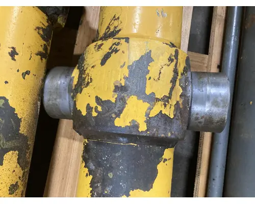 Volvo L90B Equip Hydraulic Cylinder