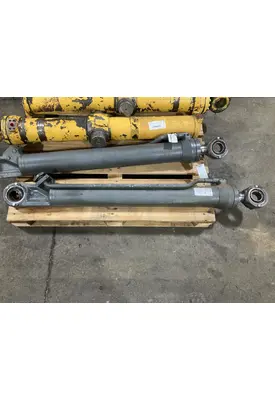 Volvo L90B Equip Hydraulic Cylinder
