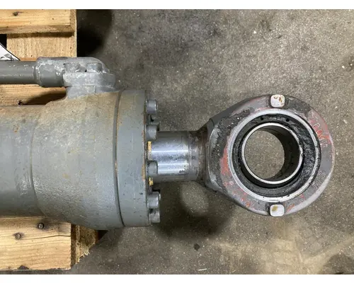 Volvo L90B Equip Hydraulic Cylinder