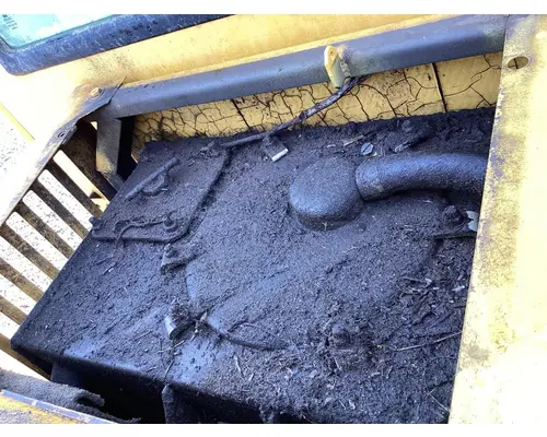 Volvo L90B Equip Hydraulic TankReservoir