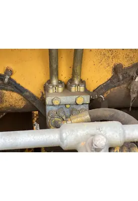 Volvo L90B Equip Hydraulic Valve