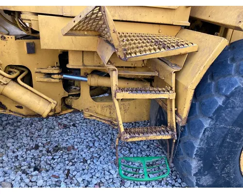 Volvo L90B Equip Step