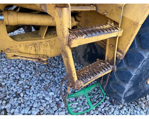 Volvo L90B Equip Step