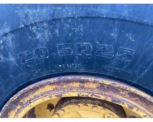 Volvo L90B Equip Tire and Rim