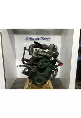 Volvo TD121FC Engine Assembly