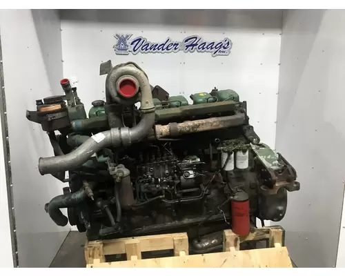 Volvo TD121FC Engine Assembly