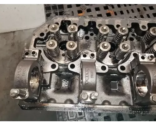 Volvo VED12 Cylinder Head