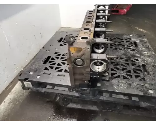 Volvo VED12 Cylinder Head