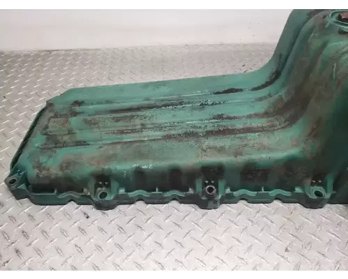 Volvo VED12 Oil Pan