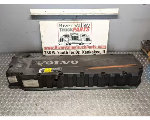 Volvo VED12 Valve Cover