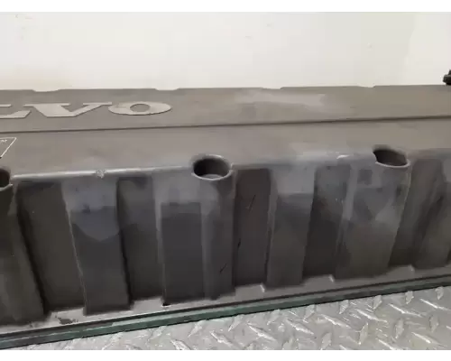 Volvo VED12 Valve Cover