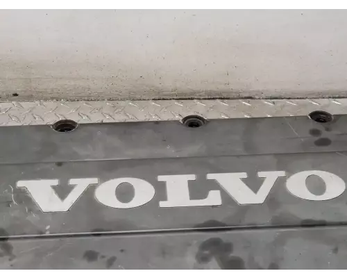 Volvo VED12 Valve Cover