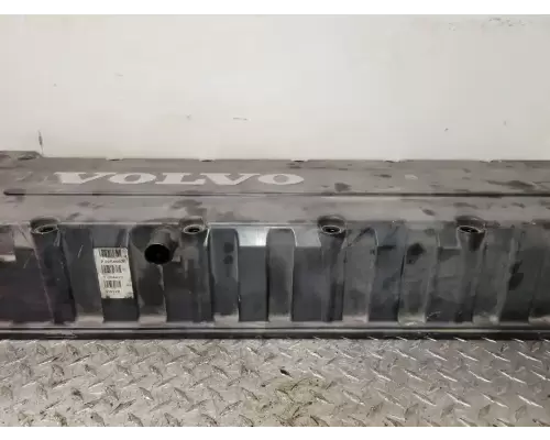 Volvo VED12 Valve Cover