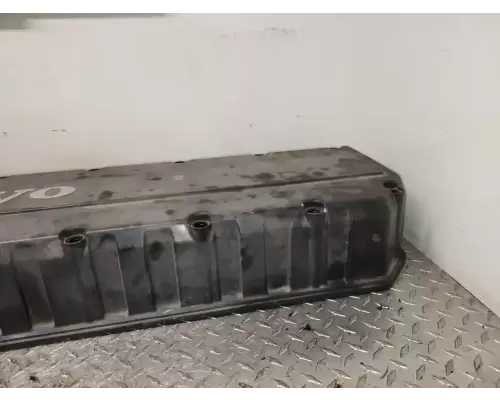 Volvo VED12 Valve Cover