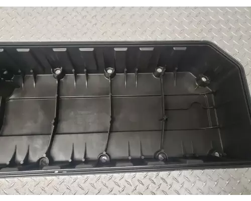 Volvo VED12 Valve Cover