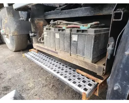 Volvo VHD Battery Box