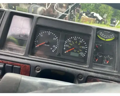 Volvo VHD Cab
