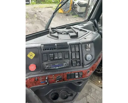 Volvo VHD Cab