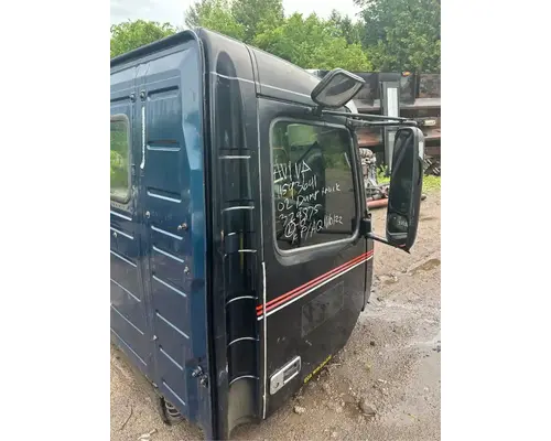 Volvo VHD Cab