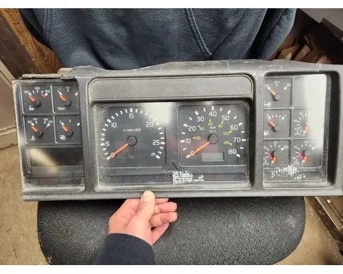Volvo VHD Instrument Cluster