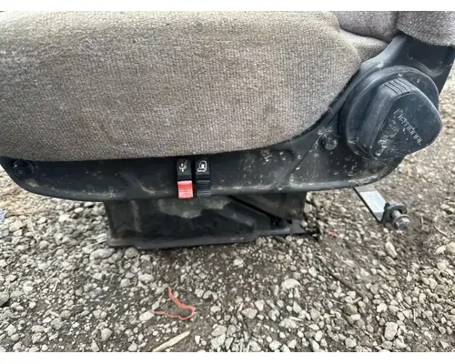 Volvo VHD Seat, Front