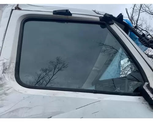 Volvo VHD Windshield Glass