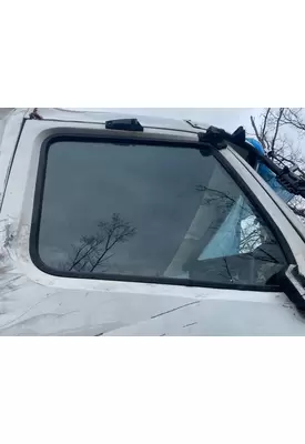 Volvo VHD Windshield Glass