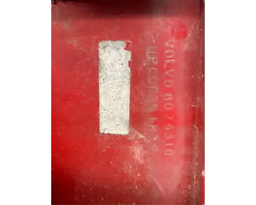 Volvo VNL64T Side Fairing