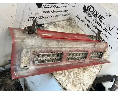 Volvo VNL64T Side Fairing