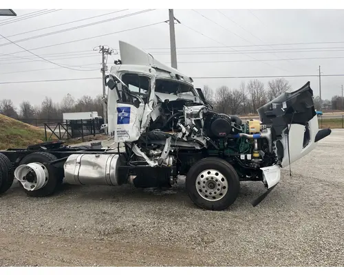 Volvo VNL64T Vehicle for Sale