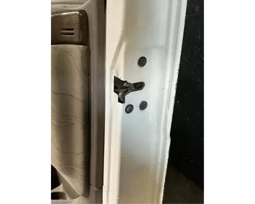 Volvo VNL670 Door Assembly, Front