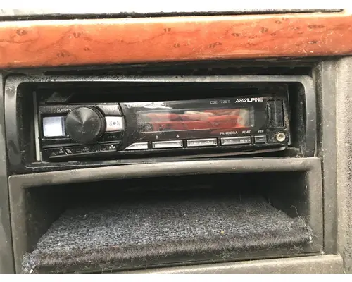 Volvo VNL AV Equipment