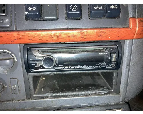 Volvo VNL AV Equipment