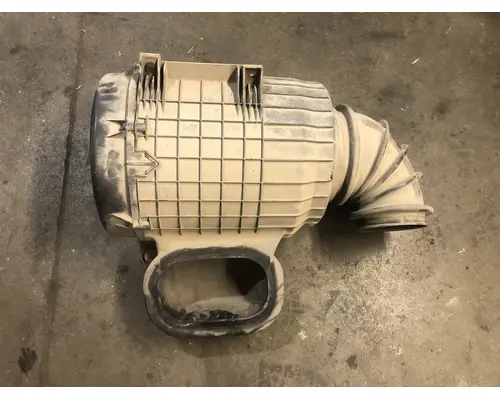 Volvo VNL Air Cleaner