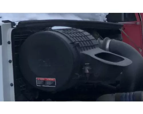 Volvo VNL Air Cleaner