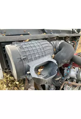 Volvo VNL Air Cleaner