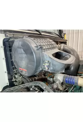 Volvo VNL Air Cleaner