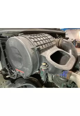 Volvo VNL Air Cleaner