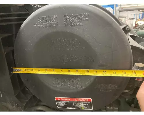 Volvo VNL Air Cleaner