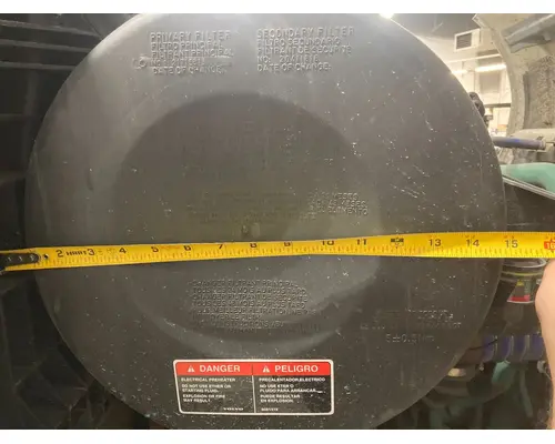 Volvo VNL Air Cleaner
