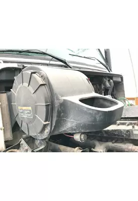 Volvo VNL Air Cleaner