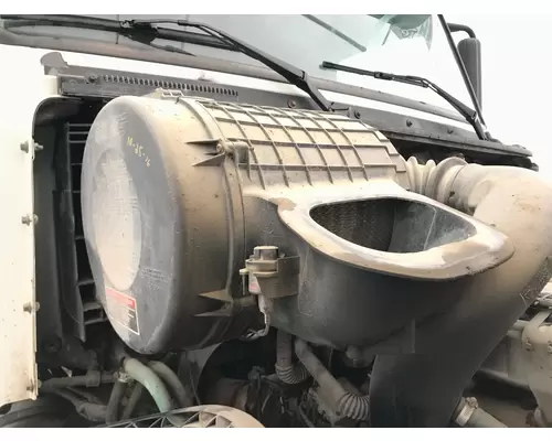 Volvo VNL Air Cleaner